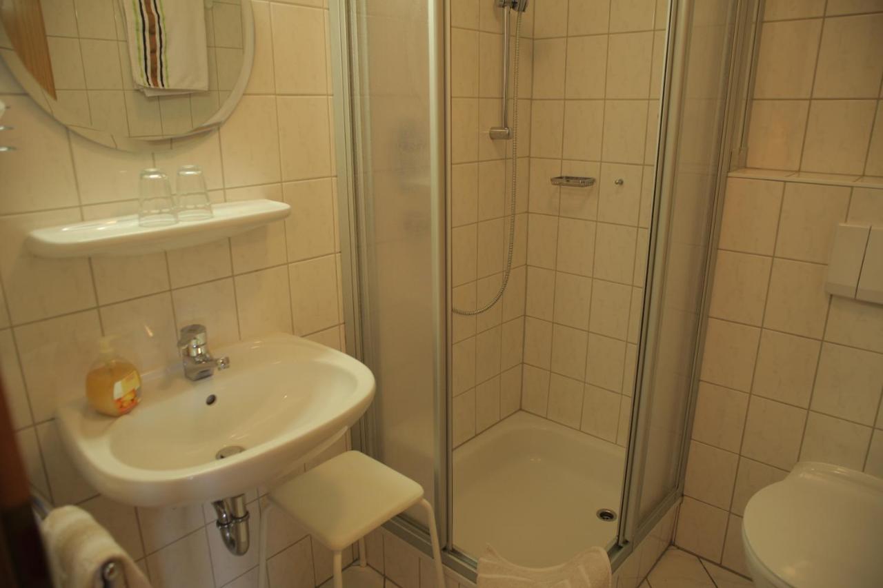 Landhotel Gasthof Zur Post Langewiese Room photo