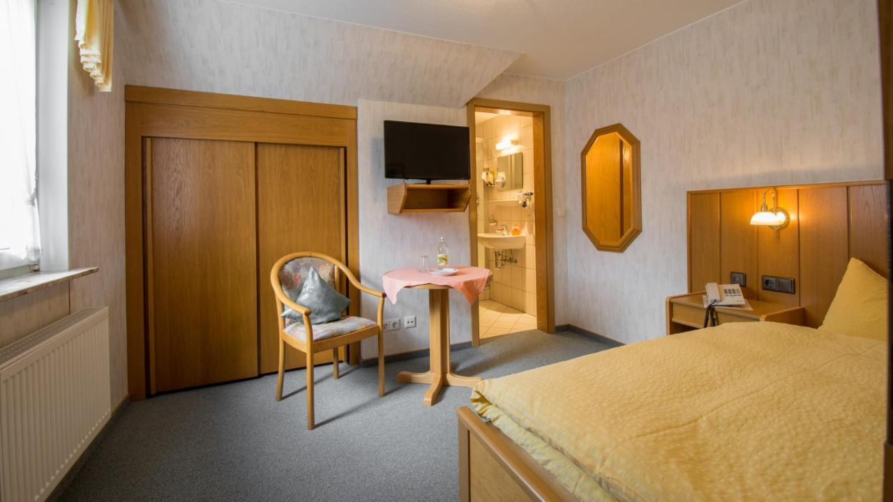 Landhotel Gasthof Zur Post Langewiese Room photo